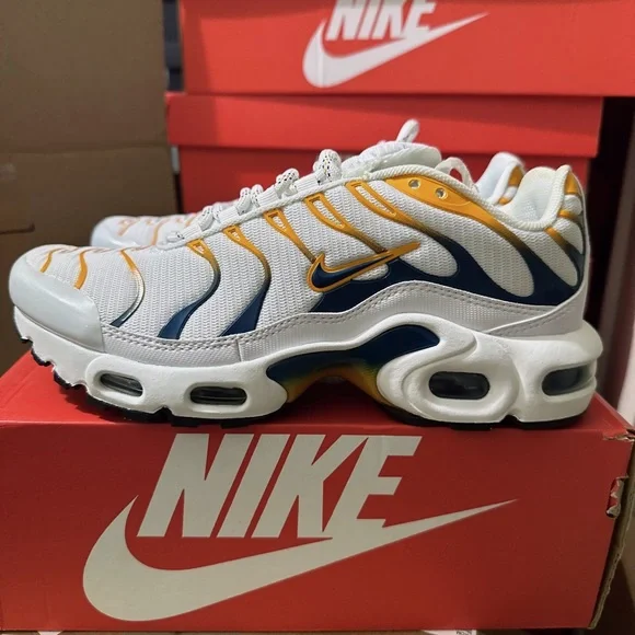NIKE AIR MAX PLUS (GS) WHITE-BLUE-KUMQUAT-BLACK  [DV7083-100]  New with box - Picture 6 of 9